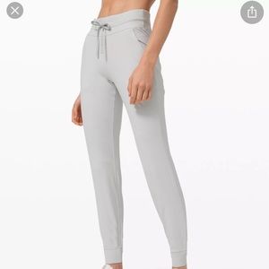 Lululemon high rise ready to rulu jogger